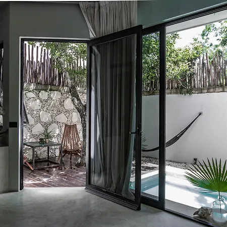 16Tulum